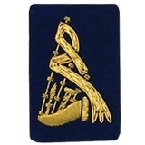 Bagpipe Badge Gold Bullion on Navy Blue