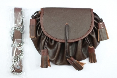 Jacobite Sporran made of BROWN Grained leather with 3 Tassels including Chain Straps included.