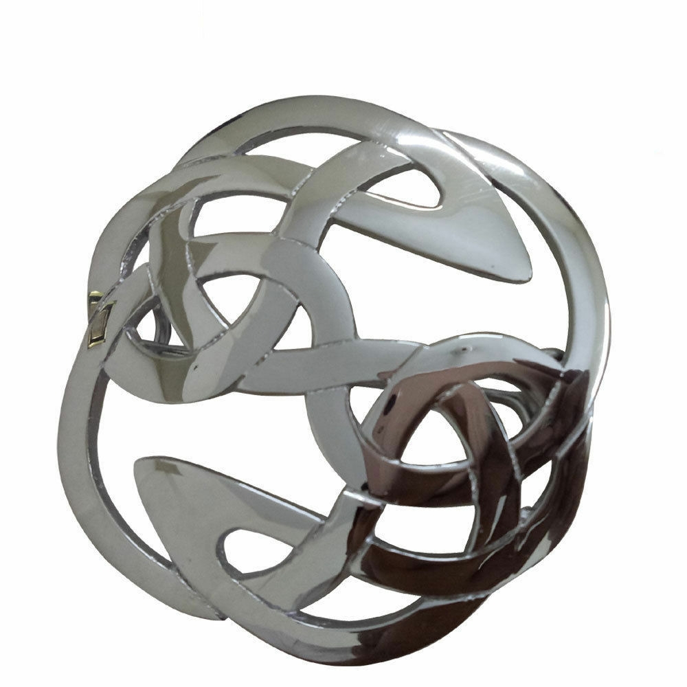 plaid brooch with an ancient never ending Celtic interlace design