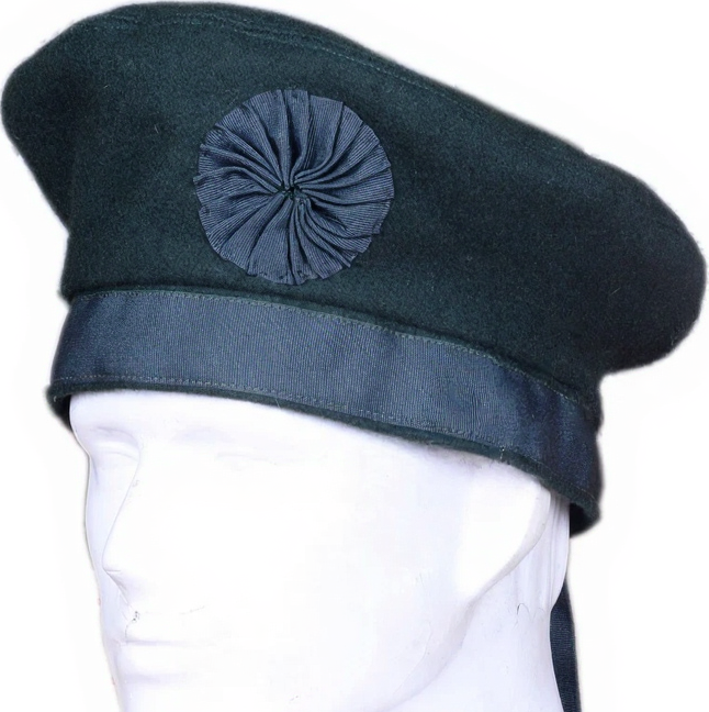 Traditional Irish Caubeen Green Wool Bonnet Traditional Irish Caubeen Green Wool Bonnet - Image 1